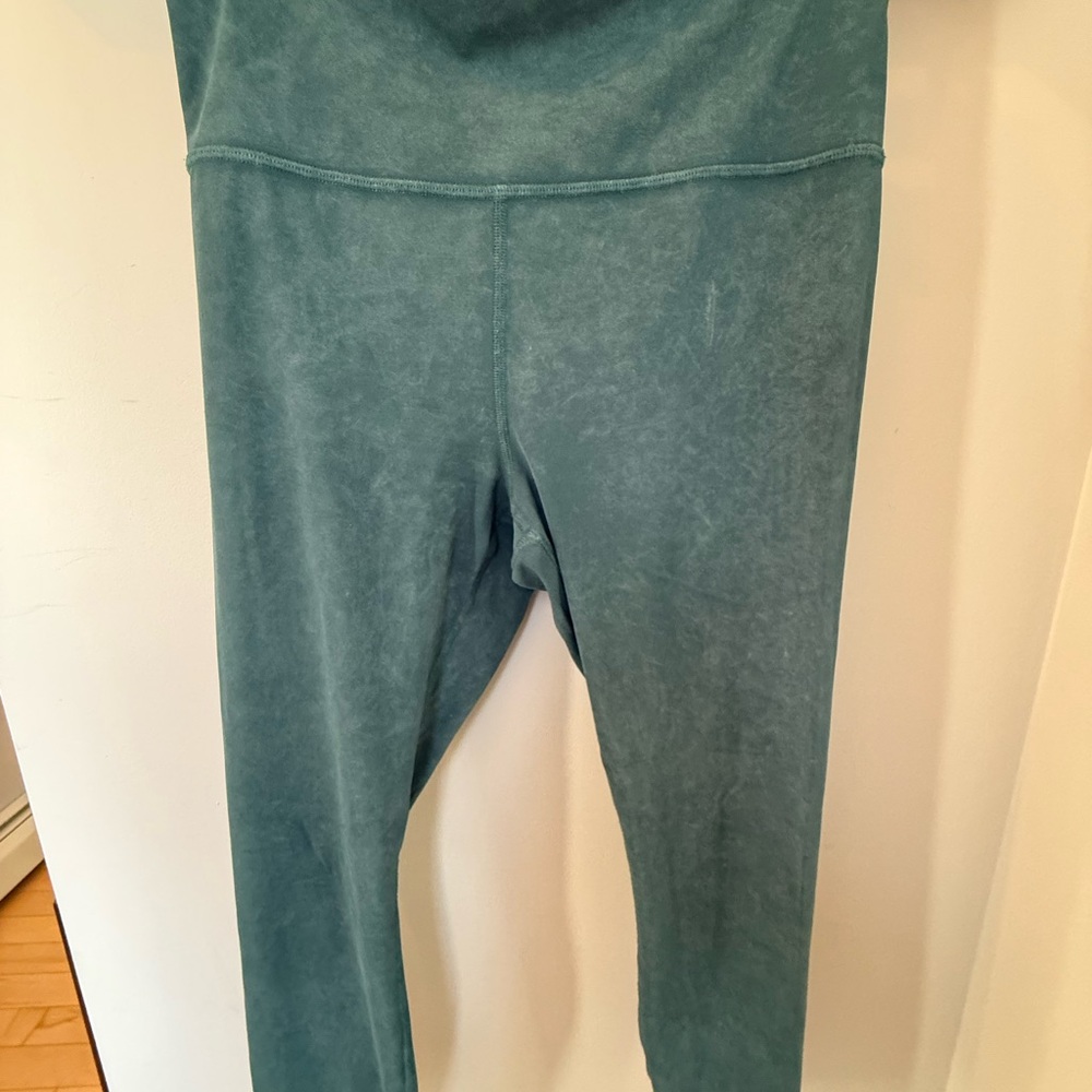 Athleta turquoise Leggings